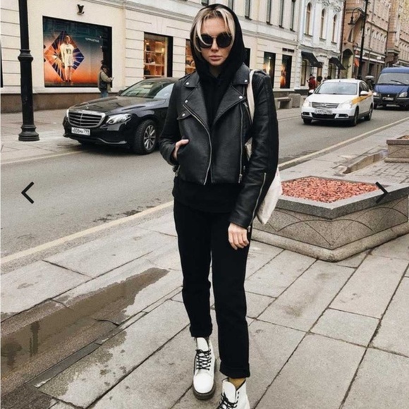 Dr. Martens 1460 SMOOTH‎ white glossy patent LEATHER LACE UP BOOTS size 10 new - Picture 11 of 13